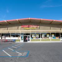 Grocery Outlet exterior